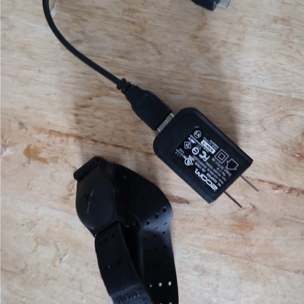 Orange Theory Burn Heart Monitor with strap and charger